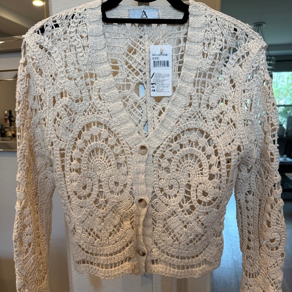 AZ BOHO CROCHET SWEATER BUTTONDOWN 0/S - Picture 1 of 3
